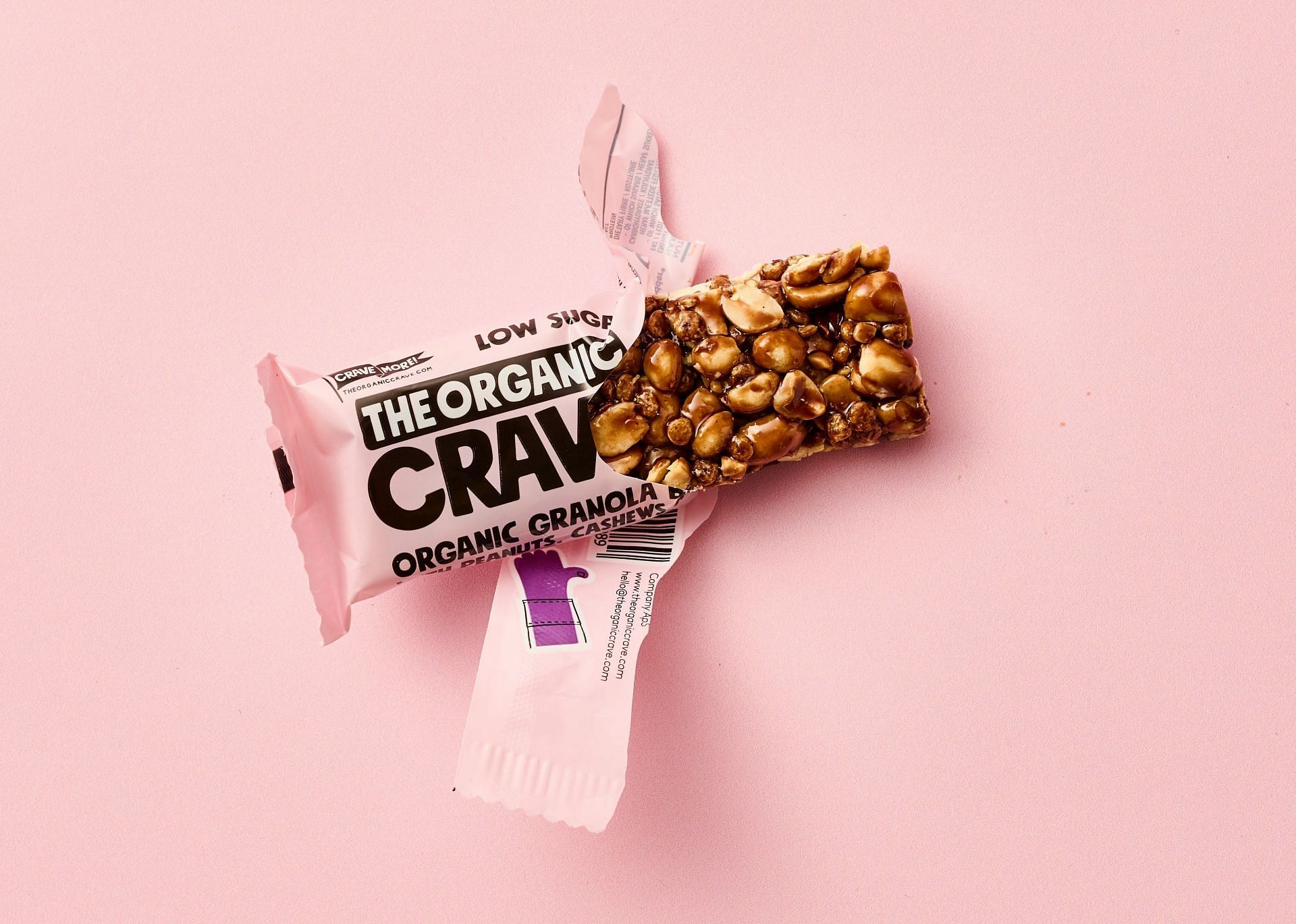 Low-calorie high-protein snacks: Protein bars for fast munching (Image by THE ORGANIC CRAVE/Unsplash)